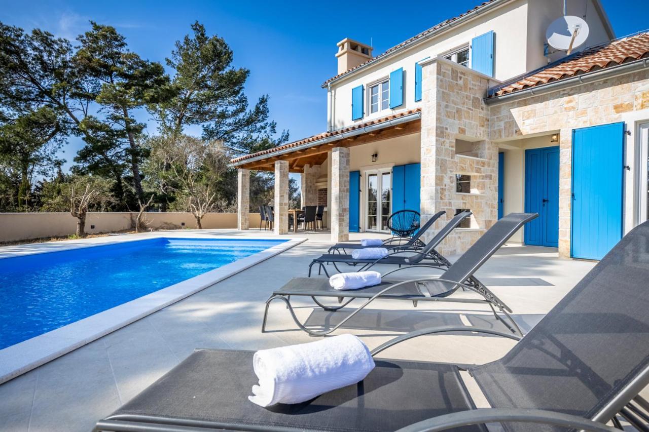 Villa Mediterra Prima Nin Exterior foto